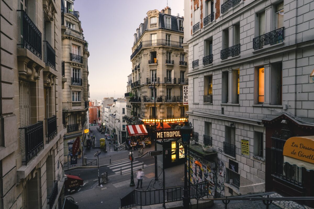 5 Best Driving Routes in France for Tourists